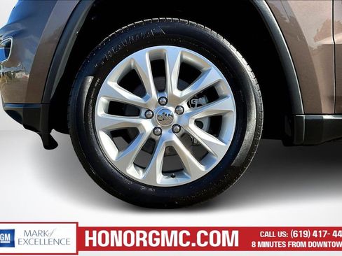 Used 2017 Jeep Grand Cherokee Limited image 32