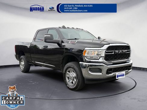 Used 2024 RAM 2500 Tradesman w/ Chrome Appearance Group AWD/4WD image 10