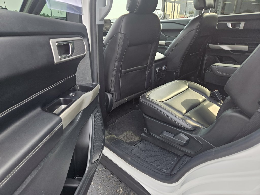 Used 2021 Ford Explorer XLT w/ Equipment Group 202A RWD image 20
