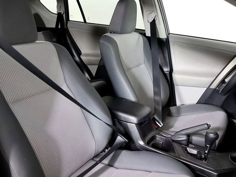 Used 2013 Toyota RAV4 LE image 40