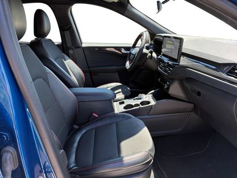 Used 2023 Ford Escape ST-Line w/ Tech Pack #1 AWD/4WD image 12