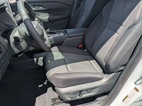 New 2026 Nissan Rogue SV FWD image 14