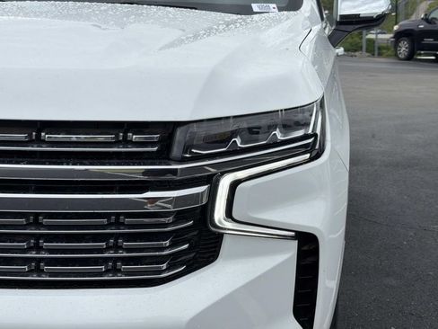 Used 2024 Chevrolet Suburban Premier AWD/4WD image 9