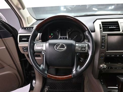 Used 2014 Lexus GX 460 w/ Premium Package AWD/4WD image 25