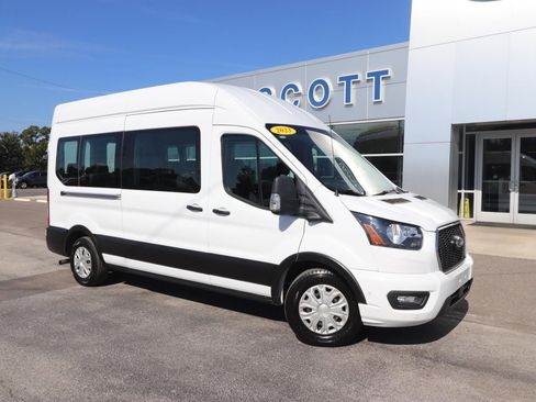 Used 2023 Ford Transit 350 XLT image 2