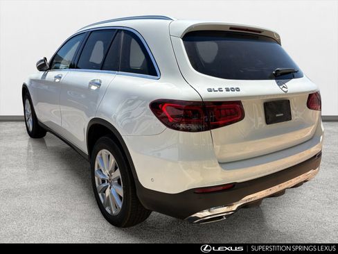 Used 2021 Mercedes-Benz GLC 300 image 4