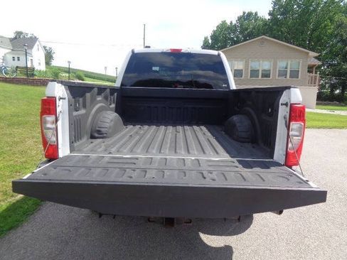 Used 2022 Ford F250 XL w/ Power Equipment Group AWD/4WD image 5