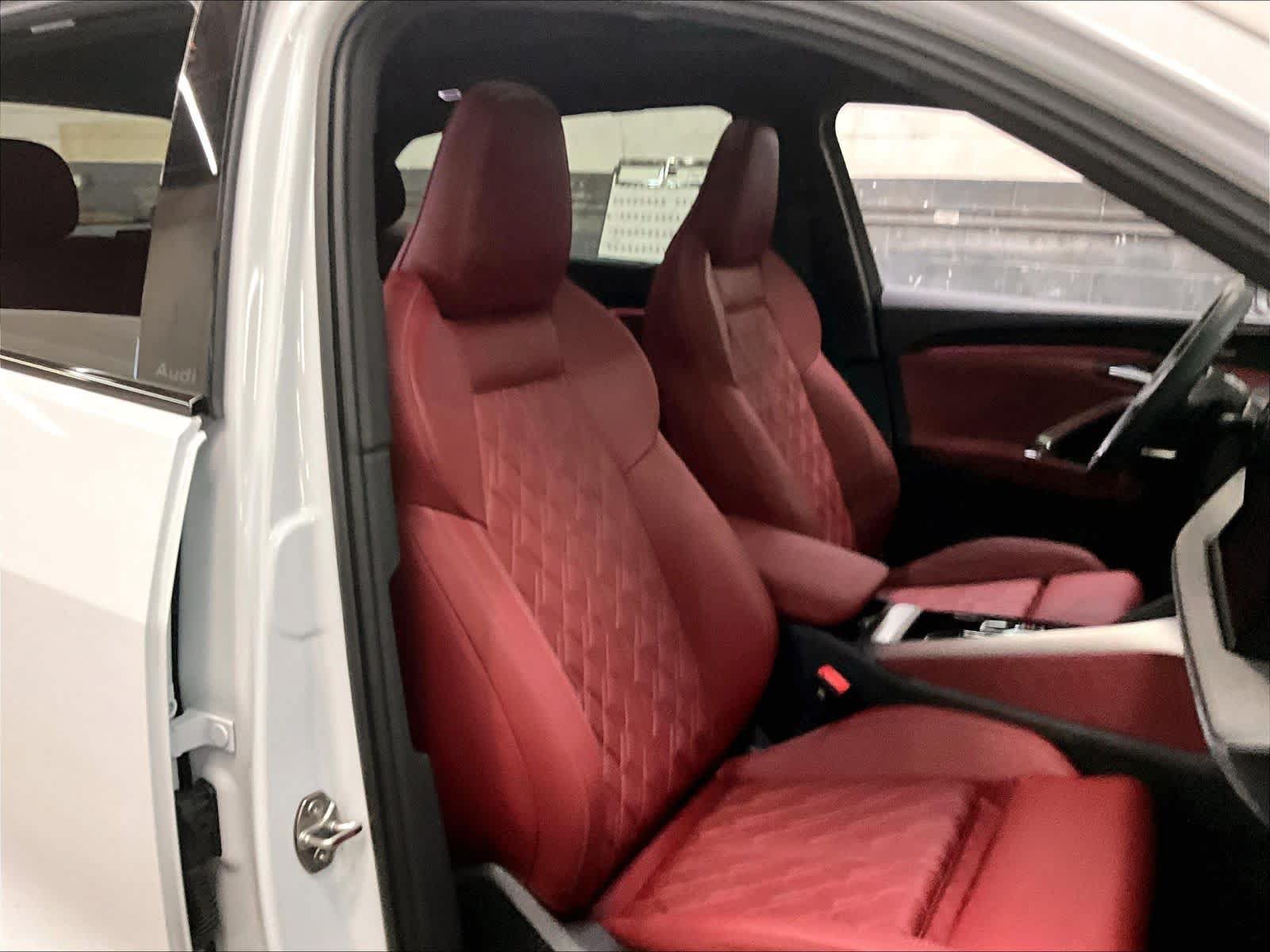 Used 2025 Audi SQ5 Prestige AWD/4WD image 11