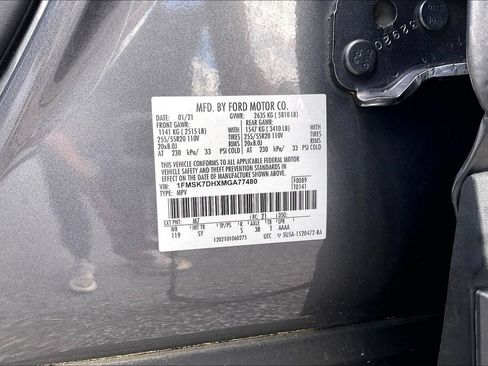 Used 2021 Ford Explorer XLT w/ Equipment Group 202A RWD image 35
