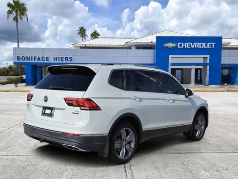 Used 2018 Volkswagen Tiguan SEL Premium AWD/4WD image 4