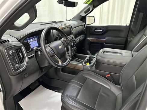 Used 2021 Chevrolet Silverado 1500 High Country w/ Technology Package image 15