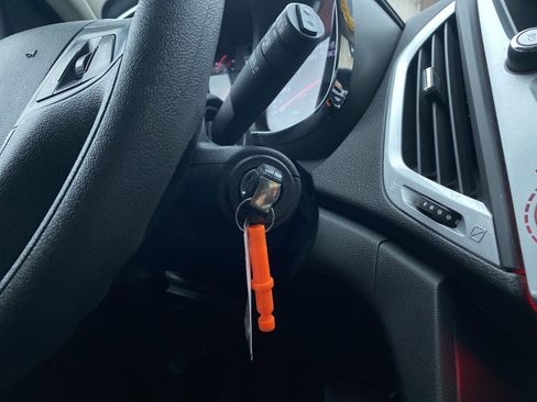 Used 2015 GMC Terrain SL image 8