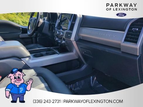 Used 2022 Ford F250 Platinum w/ FX4 Off-Road Package AWD/4WD image 35