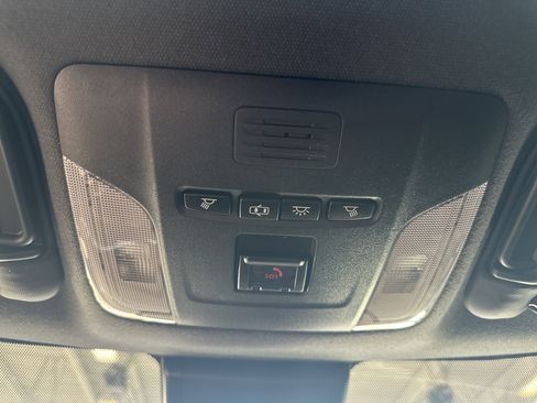 Used 2021 Toyota Corolla SE w/ Carpet Mat Package (TMS) image 32