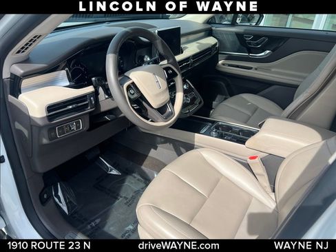 Certified 2021 Lincoln Corsair AWD w/ Equipment Group 101A image 9