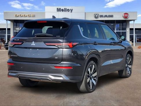 Used 2025 Mitsubishi Outlander AWD image 8