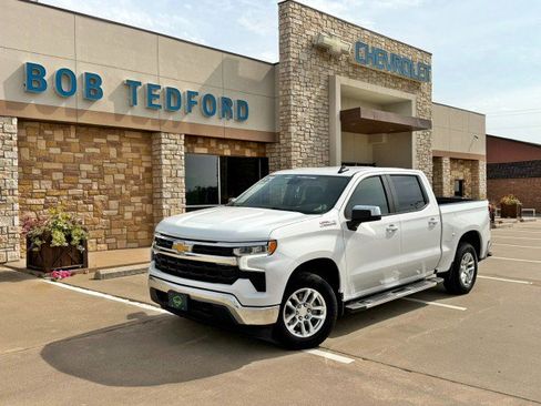 Certified 2022 Chevrolet Silverado 1500 LT AWD/4WD image 1