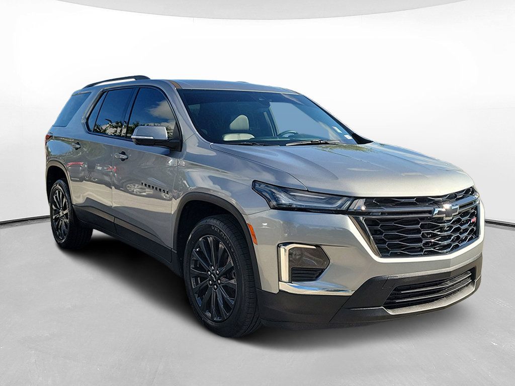 Used 2023 Chevrolet Traverse RS FWD image 3