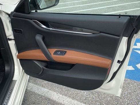 Used 2023 Maserati Ghibli GT image 37