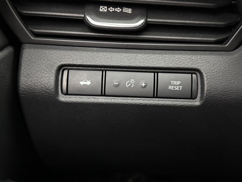 Used 2021 Nissan Altima 2.5 SR FWD image 19