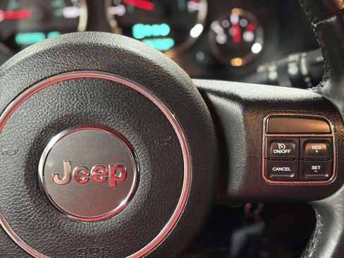 Used 2015 Jeep Wrangler Unlimited Sport w/ Quick Order Package 24S AWD/4WD image 26
