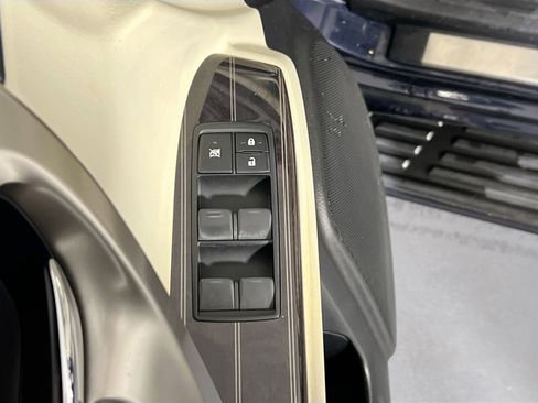 Used 2020 Lexus GX 460 Premium image 18