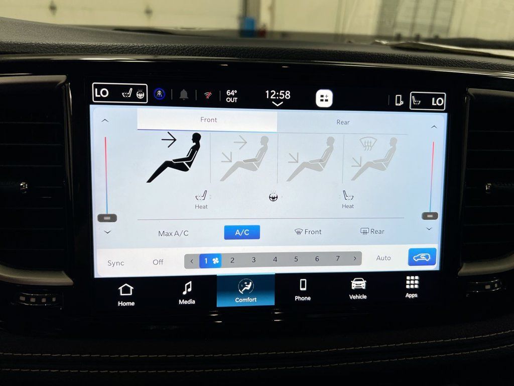 New 2026 Chrysler Pacifica Select FWD image 16