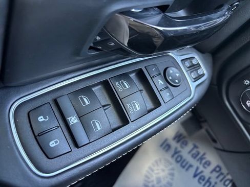 Used 2024 RAM 2500 Rebel w/ Towing Technology Group AWD/4WD image 16