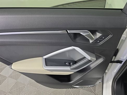 Used 2020 Audi Q3 2.0T Premium Plus w/ Premium Plus Package image 31