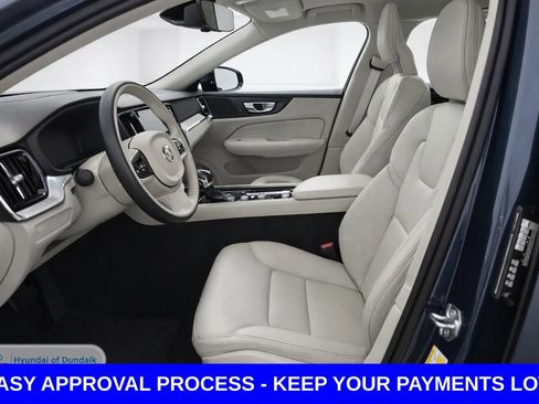 Used 2020 Volvo S60 T6 Momentum image 10