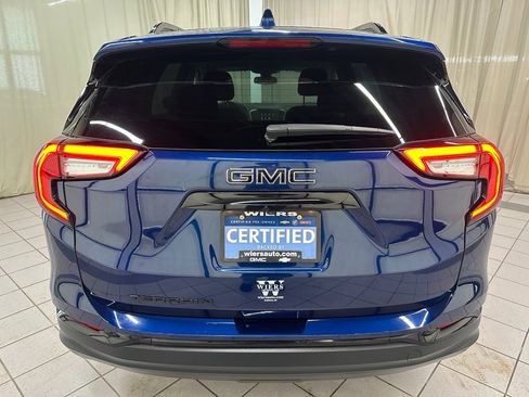 Certified 2022 GMC Terrain SLE w/ Driver Convenience Package image 6