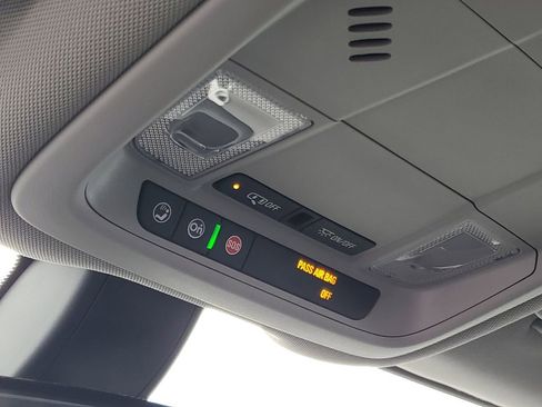 Used 2019 Chevrolet Equinox LS w/ LS Convenience Package image 20