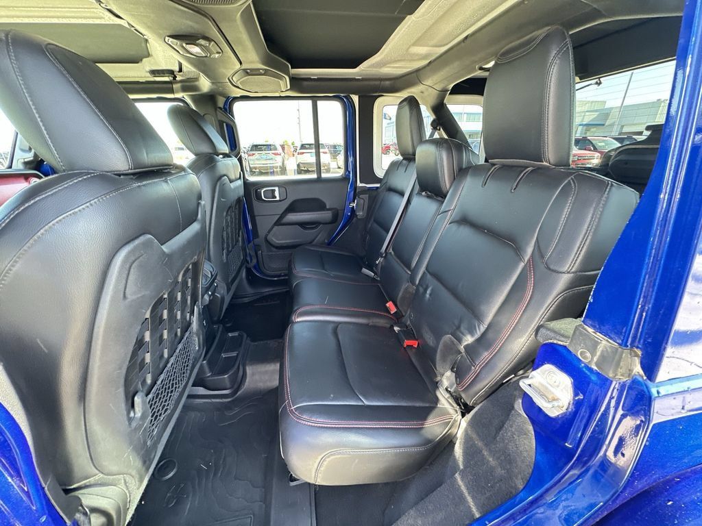 Used 2018 Jeep Wrangler Unlimited Rubicon AWD/4WD image 25