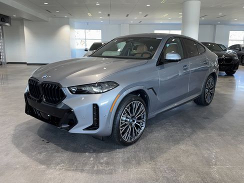 New 2026 BMW X6 xDrive40i w/ Climate Comfort Package image 3
