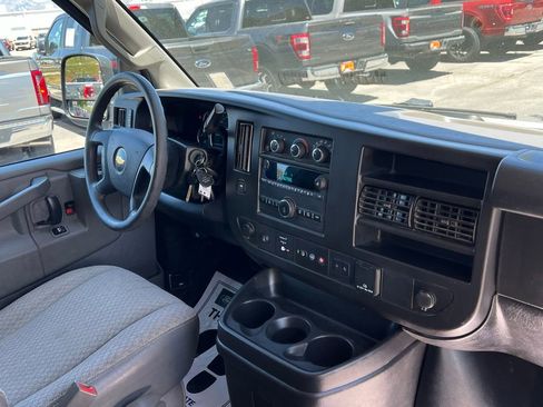 Used 2020 Chevrolet Express 3500 LT w/ LT Preferred Equipment Group RWD image 15