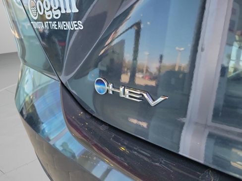 Used 2025 Toyota Camry SE image 41