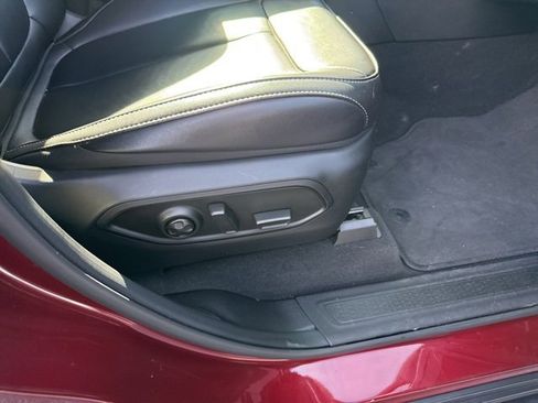 Used 2024 Jeep Grand Cherokee L Limited w/ Black Appearance Package image 20