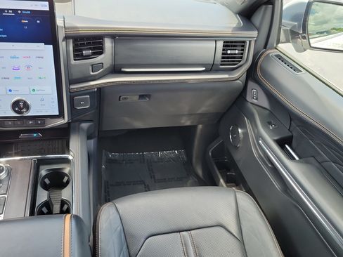 Certified 2024 Ford Expedition Max Platinum AWD/4WD image 18