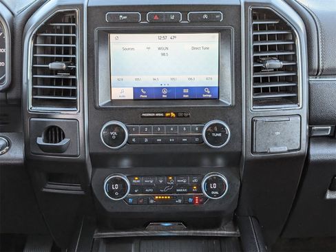 Used 2021 Ford Expedition Limited image 18