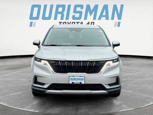 Used 2023 Kia Carnival LX image 8