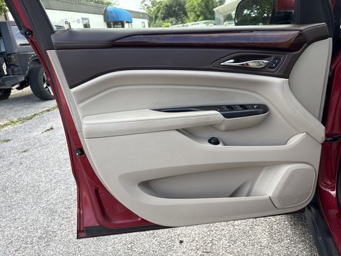 Used 2016 Cadillac SRX Luxury w/ Driver Awareness Package image 32