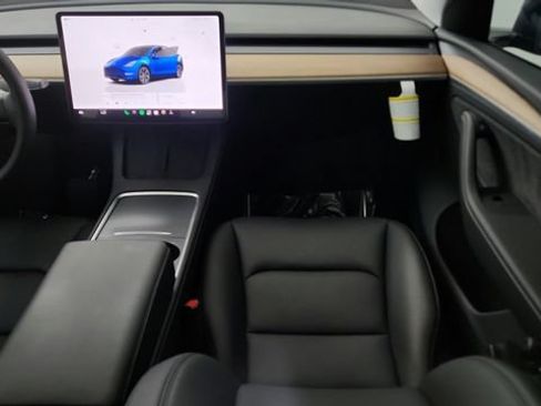 Used 2025 Tesla Model Y Long Range RWD image 67