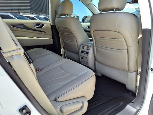 Used 2020 INFINITI QX60 Luxe w/ Essential Package FWD image 13