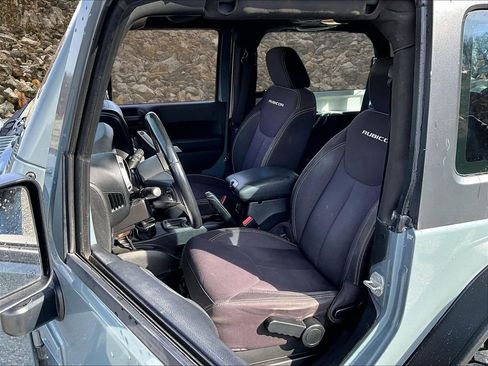 Used 2014 Jeep Wrangler Rubicon w/ Power Convenience Group image 21