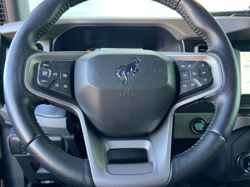 Used 2022 Ford Bronco Black Diamond image 24