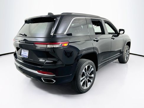 Used 2023 Jeep Grand Cherokee Overland AWD/4WD image 5