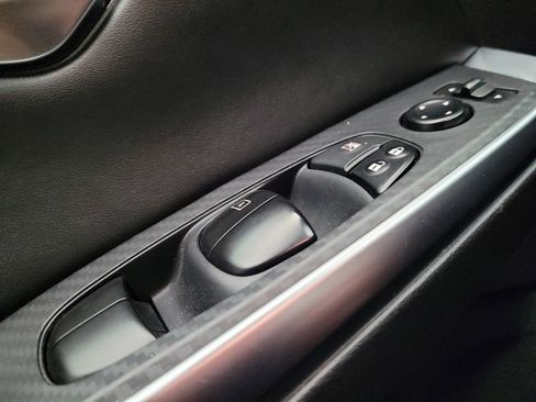 Used 2024 Nissan Sentra SR FWD image 27