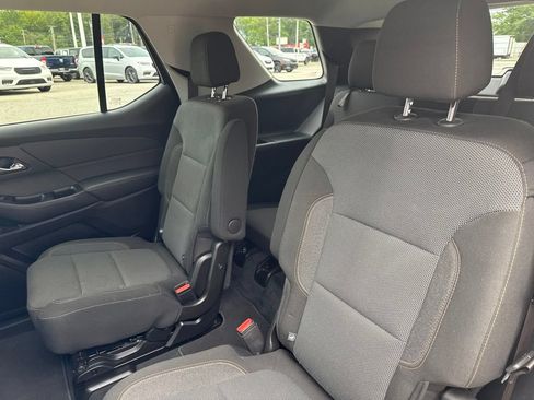 Used 2021 Chevrolet Traverse LT FWD image 36