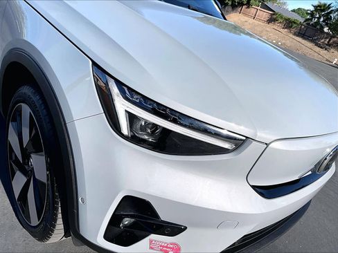 Used 2024 Volvo XC40 Recharge Plus w/ Protection Package Premier image 31