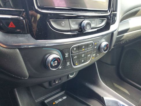 Used 2023 Chevrolet Traverse LT image 33